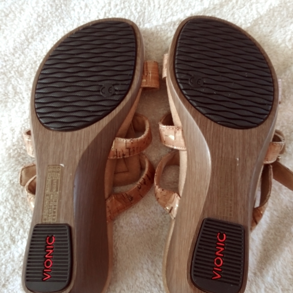 Vionic Sandals - Picture 4 of 6